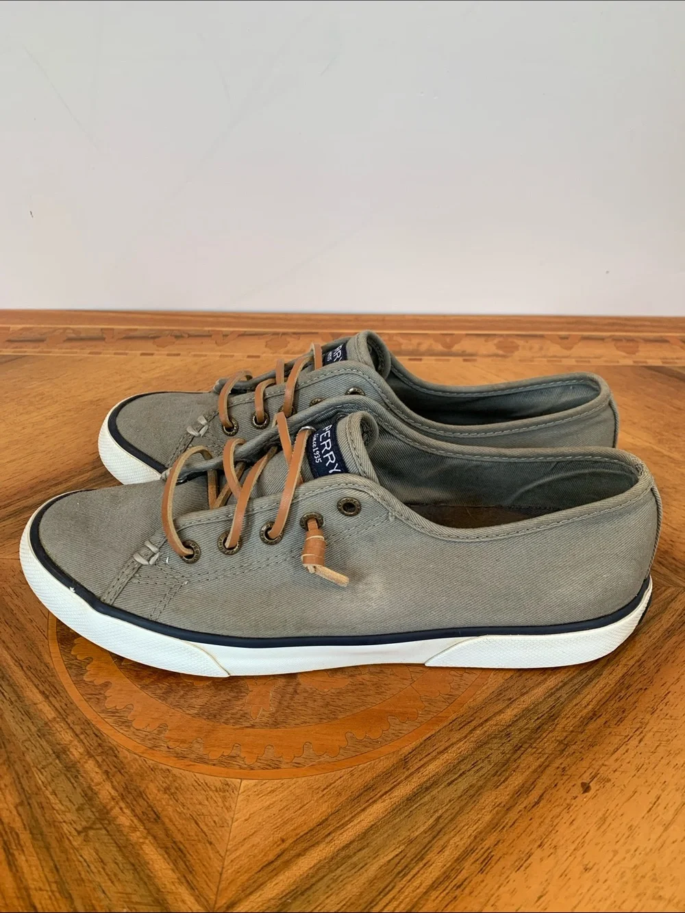 Sperry Women’s Size 7 Gray Canvas Pier View Slip-On Boat Sneaker w/ Leather Lace